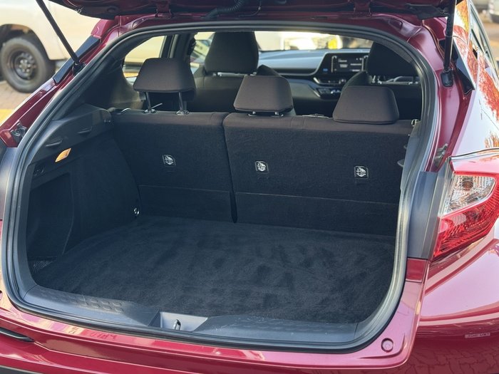 2019 Toyota C-HR (AWD)