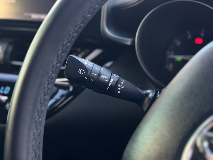 2019 Toyota C-HR (AWD)