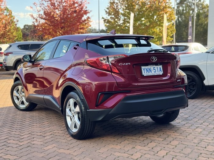 2019 Toyota C-HR (AWD)