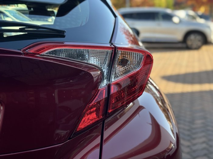 2019 Toyota C-HR (AWD)