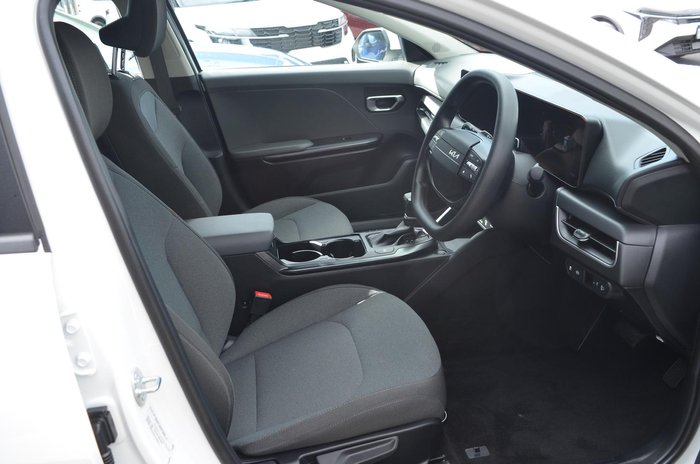 2025 Kia K4 S
