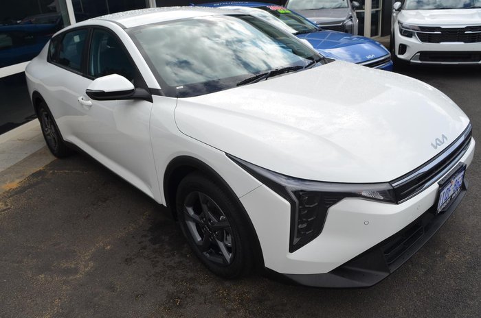 2025 Kia K4 S