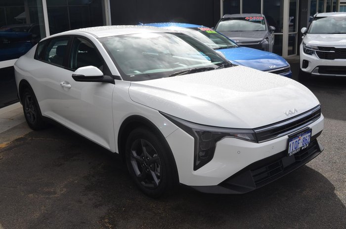 2025 Kia K4 S