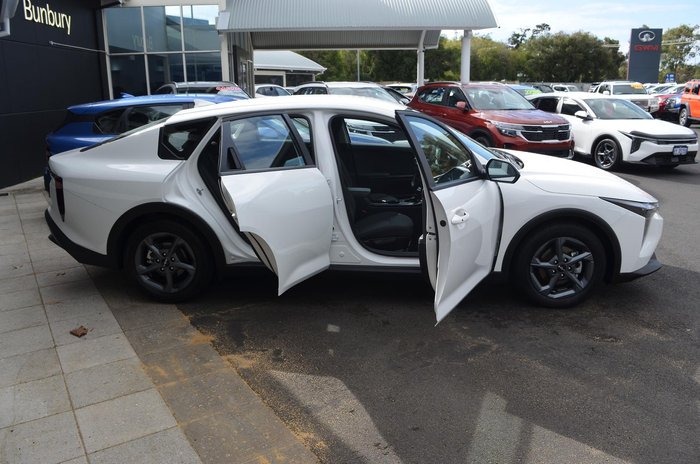 2025 Kia K4 S