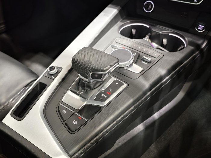 2019 Audi A4 45 TFSI S line