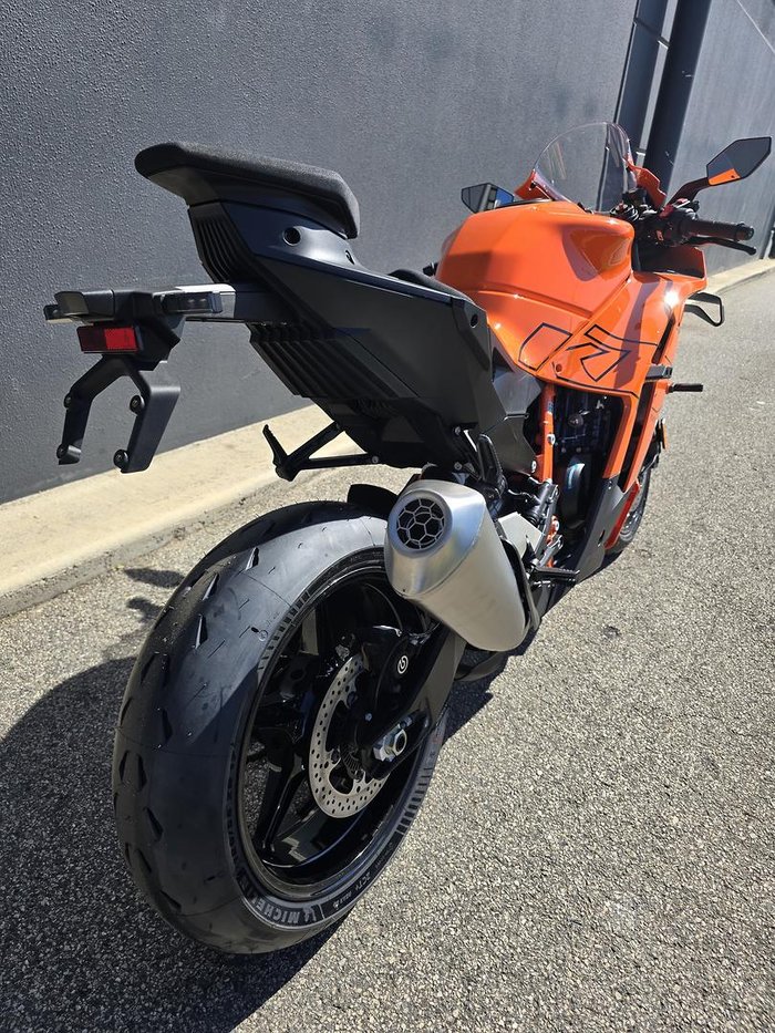 2025 KTM 990 RC R RC Orange