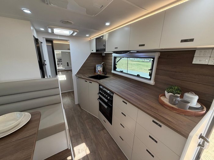 2026 ROADHOUSE CARAVANS Frontier Slide Out Off Road