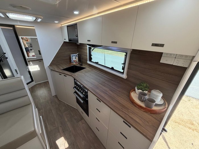 2026 ROADHOUSE CARAVANS Frontier Slide Out Off Road