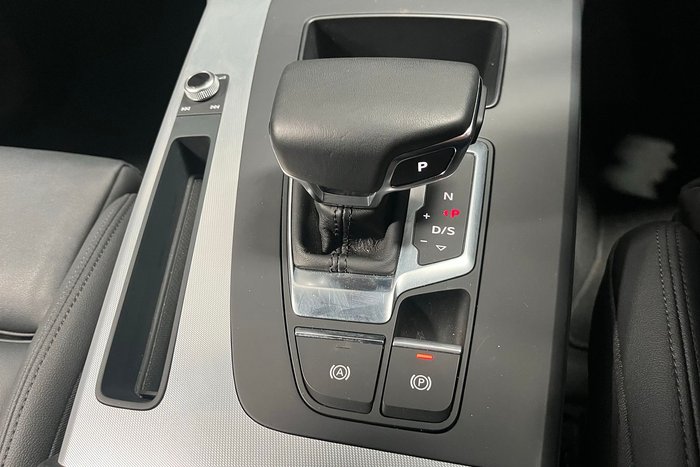 2025 Audi Q5 40 TDI Sport