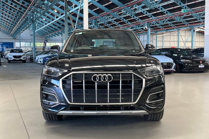 2025 Audi Q5 40 TDI Sport