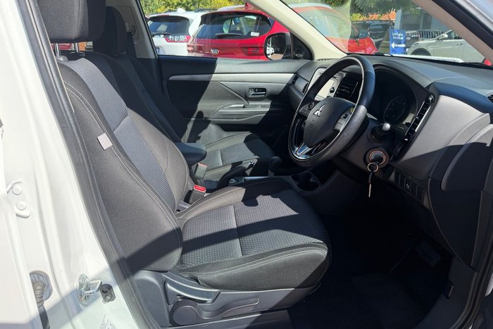 2015 Mitsubishi Outlander LS