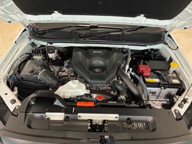 2025 Isuzu D-MAX X-TERRAIN