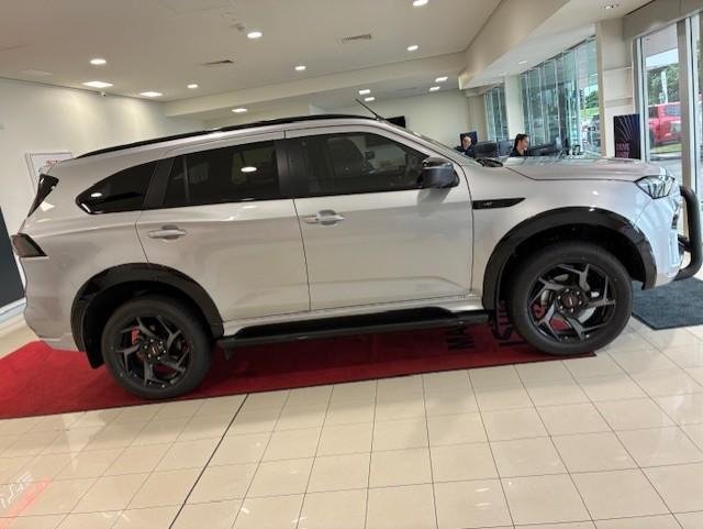 2025 Isuzu MU-X X-TERRAIN