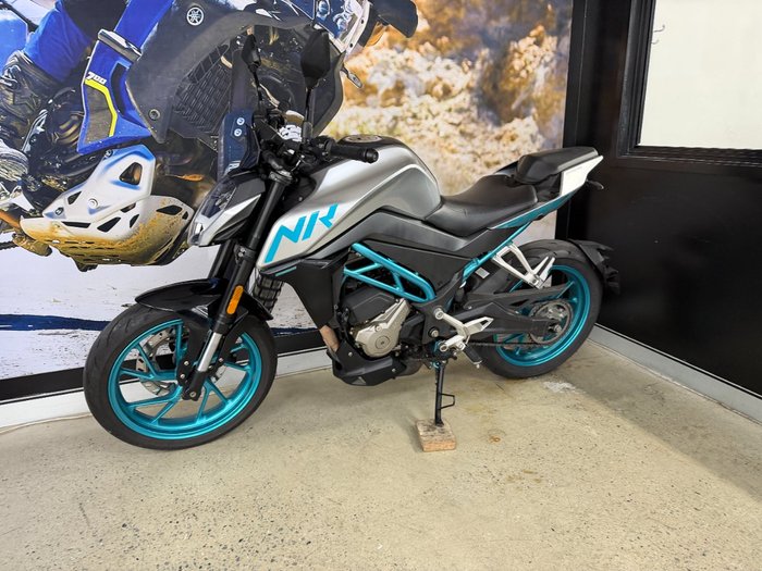 2021 CFMOTO 250 NK SILVER
