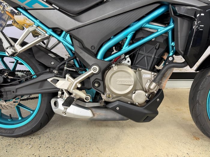 2021 CFMOTO 250 NK SILVER