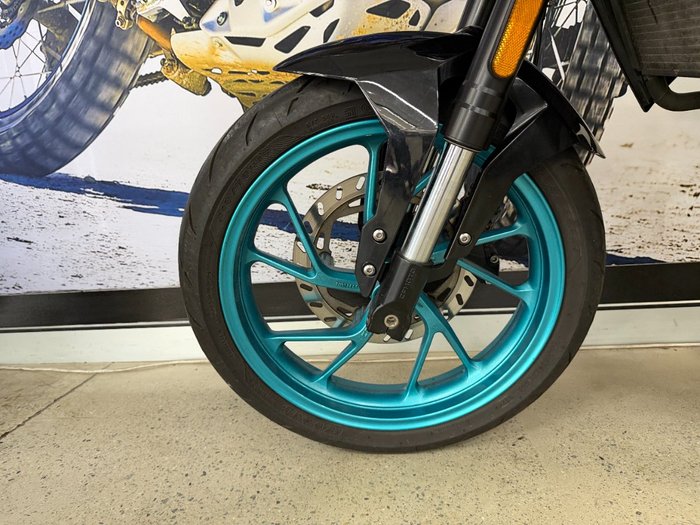 2021 CFMOTO 250 NK SILVER