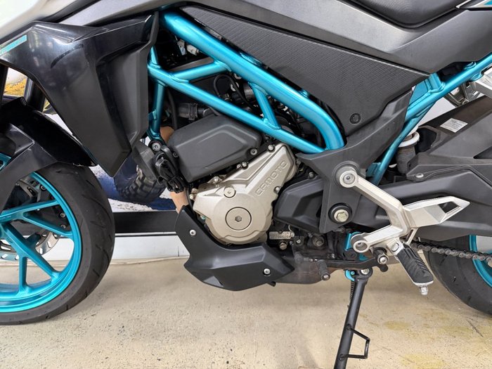 2021 CFMOTO 250 NK SILVER