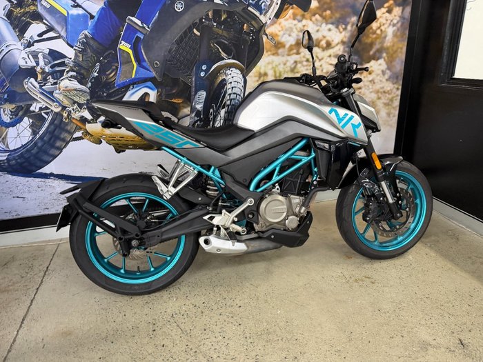 2021 CFMOTO 250 NK SILVER