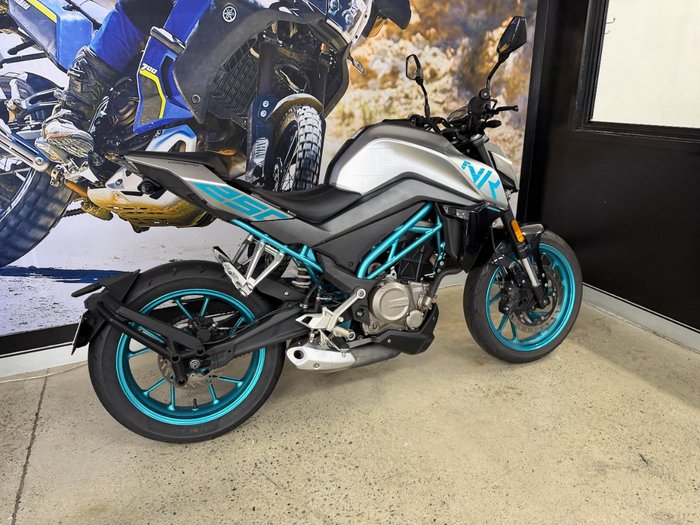 2021 CFMOTO 250 NK SILVER