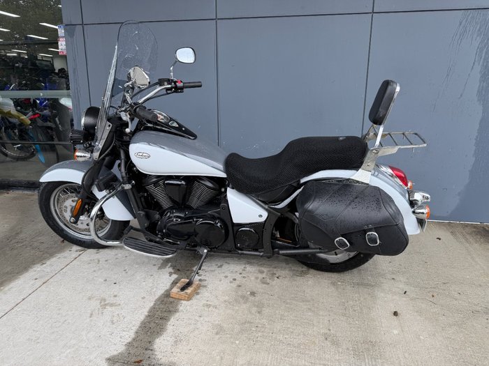 2021 Kawasaki VULCAN 900 (VN900) CLASSIC WHITE