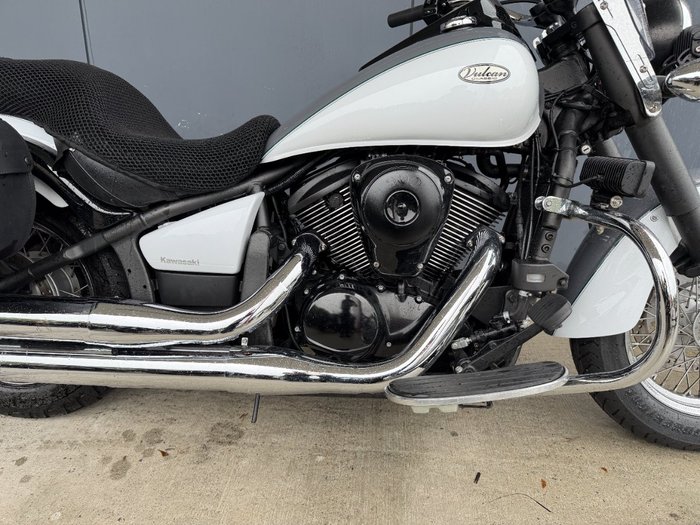2021 Kawasaki VULCAN 900 (VN900) CLASSIC WHITE