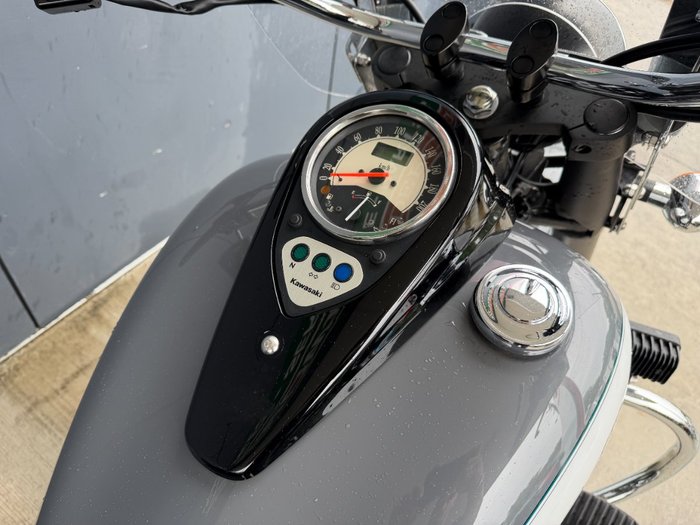 2021 Kawasaki VULCAN 900 (VN900) CLASSIC WHITE