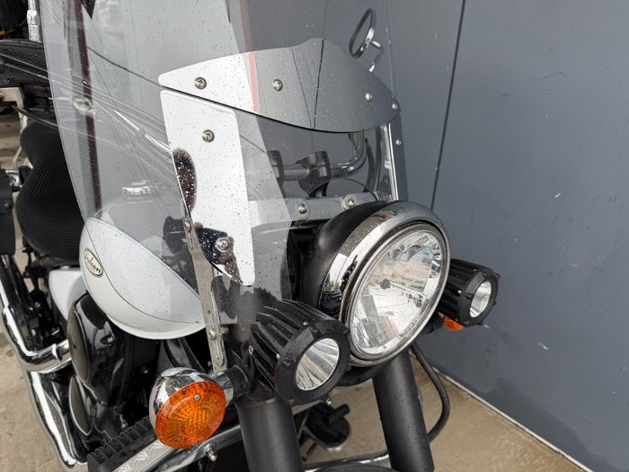 2021 Kawasaki VULCAN 900 (VN900) CLASSIC WHITE