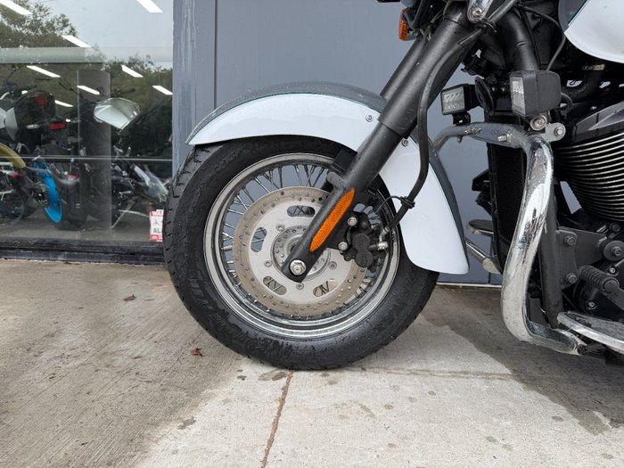 2021 Kawasaki VULCAN 900 (VN900) CLASSIC WHITE