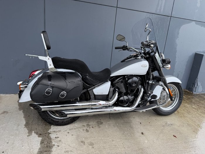 2021 Kawasaki VULCAN 900 (VN900) CLASSIC WHITE