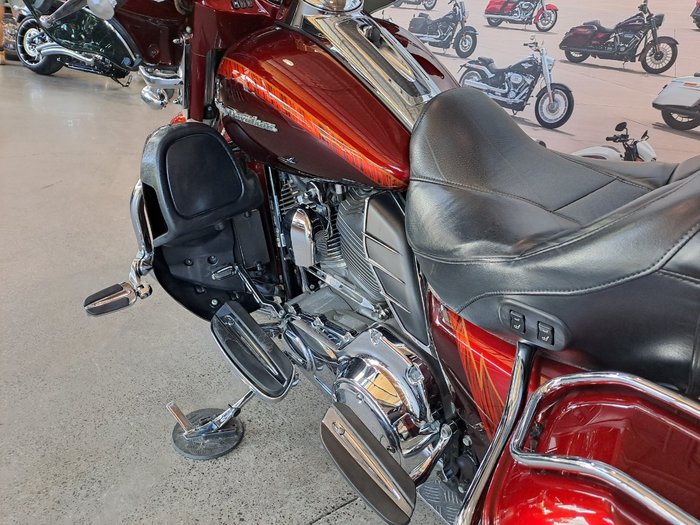 2014 HARLEY-DAVIDSON 2014 HARLEY DAVIDSON 1800CC FLHTKSE CVO ULTRA LTD