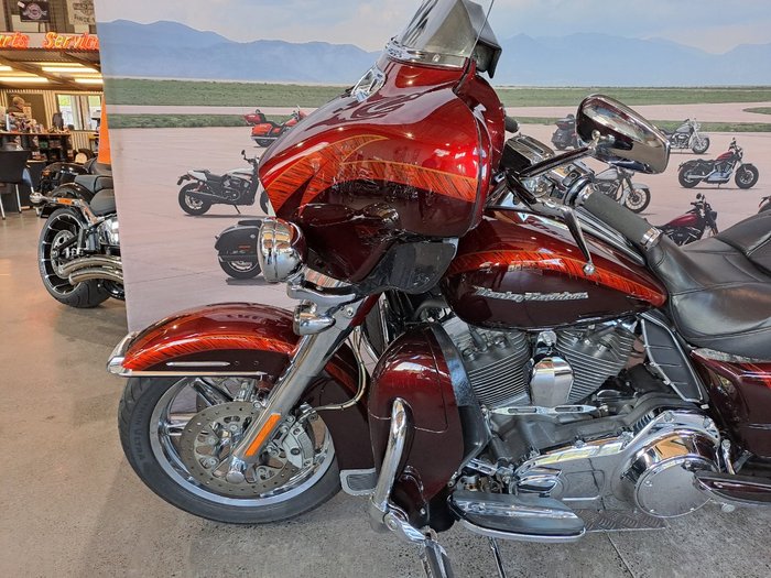 2014 HARLEY-DAVIDSON 2014 HARLEY DAVIDSON 1800CC FLHTKSE CVO ULTRA LTD