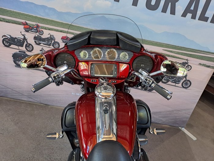 2014 HARLEY-DAVIDSON 2014 HARLEY DAVIDSON 1800CC FLHTKSE CVO ULTRA LTD