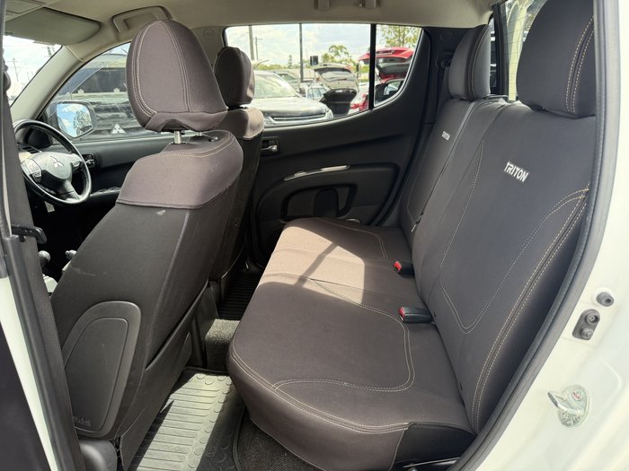 2014 Mitsubishi Triton