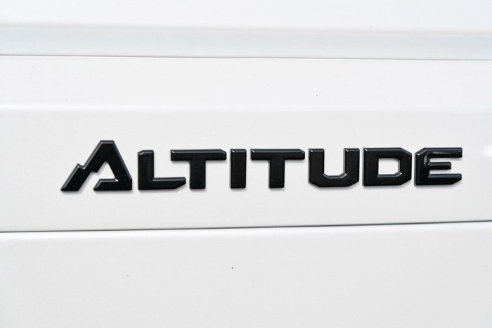 2025 Toyota Landcruiser Prado Altitude GDJ251R 4X4 Dual Range Frosted White