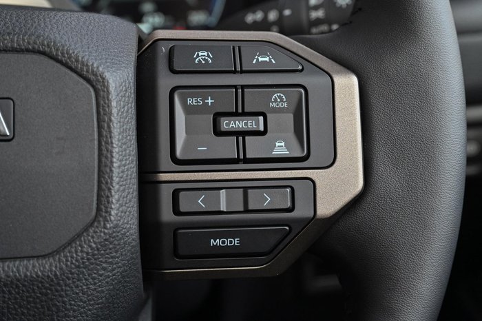 2025 Toyota Landcruiser Prado Altitude GDJ251R 4X4 Dual Range Frosted White