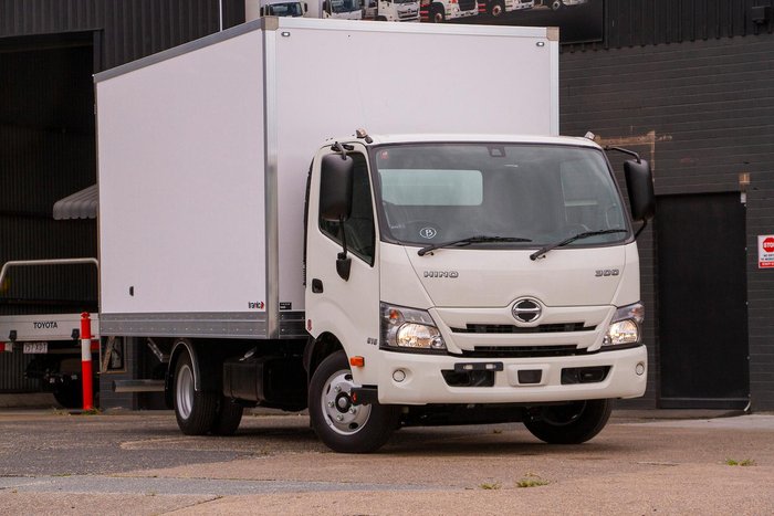 2025 Hino 300 Series 616 White