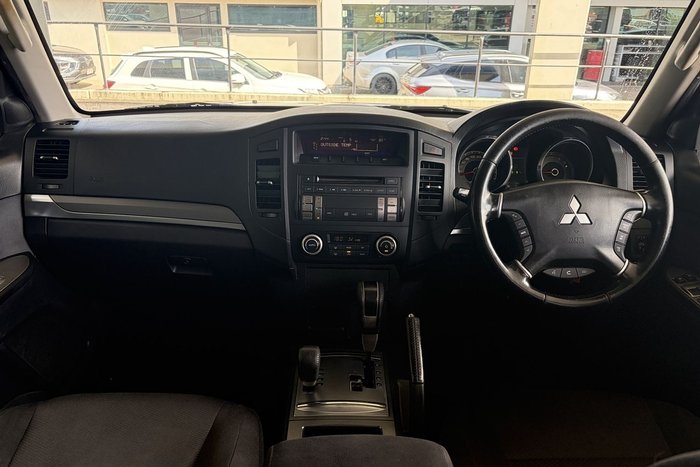 2011 Mitsubishi Pajero GLS
