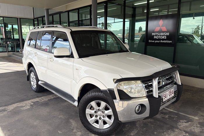 2011 Mitsubishi Pajero GLS