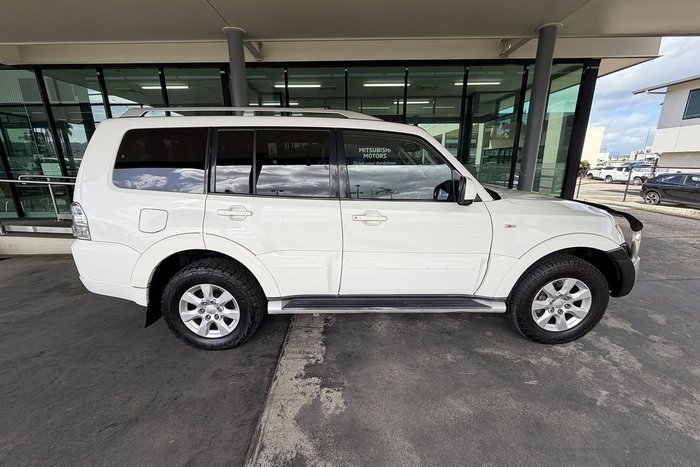 2011 Mitsubishi Pajero GLS