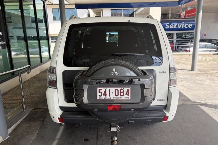 2011 Mitsubishi Pajero GLS