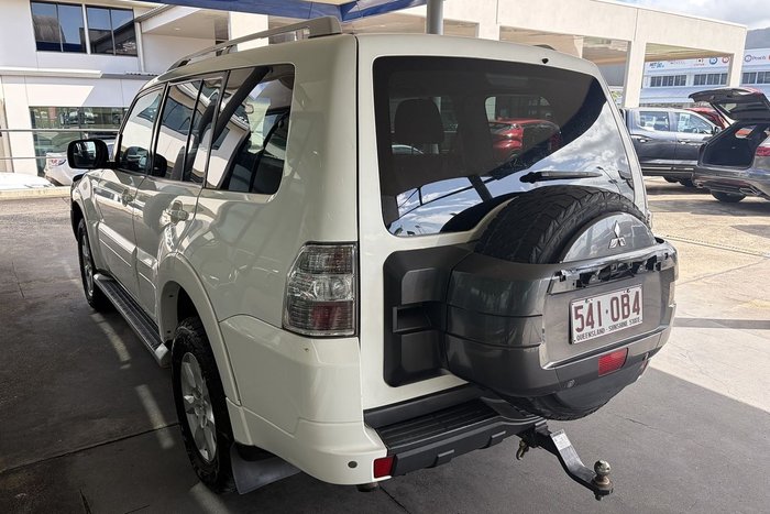 2011 Mitsubishi Pajero GLS