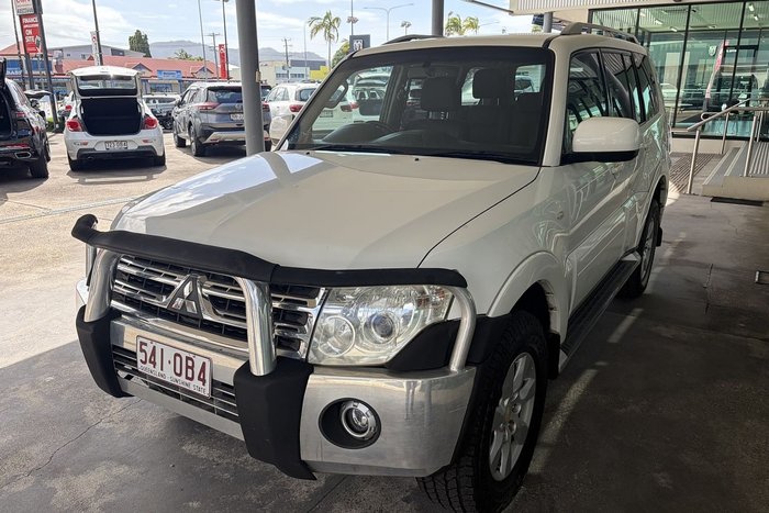 2011 Mitsubishi Pajero GLS