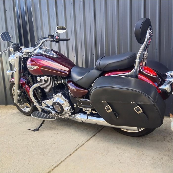2014 Triumph Thunderbird Commander Thunderbird Red