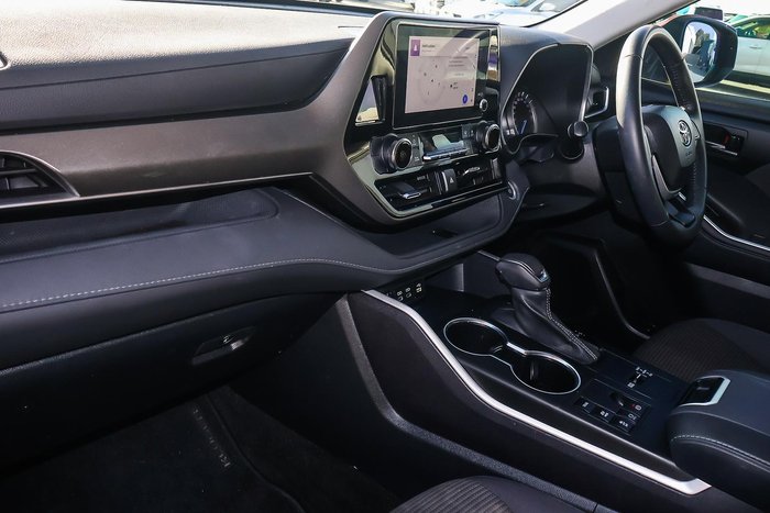 2024 Toyota Kluger GX