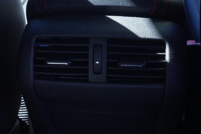 2016 Holden Commodore SV6 Black