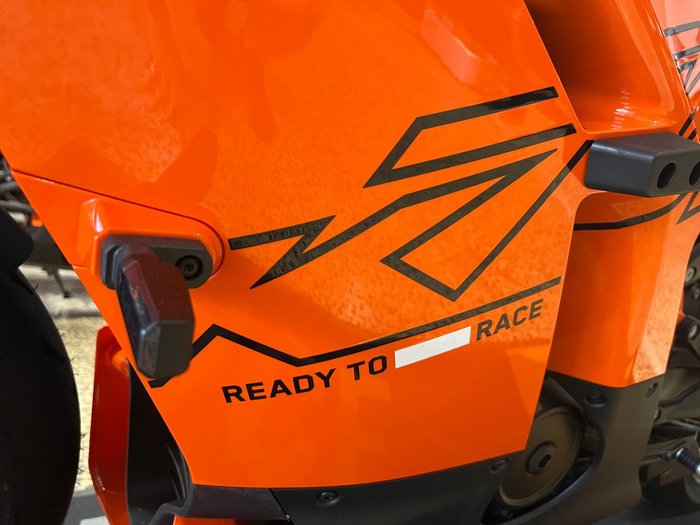 2026 KTM 990 RC R RC Orange