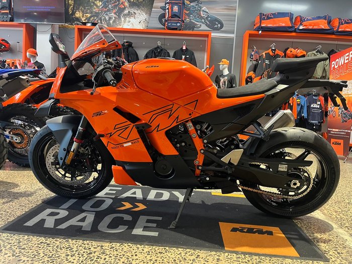 2026 KTM 990 RC R RC Orange