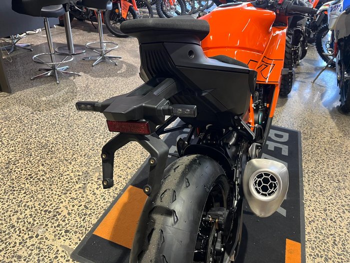 2026 KTM 990 RC R RC Orange