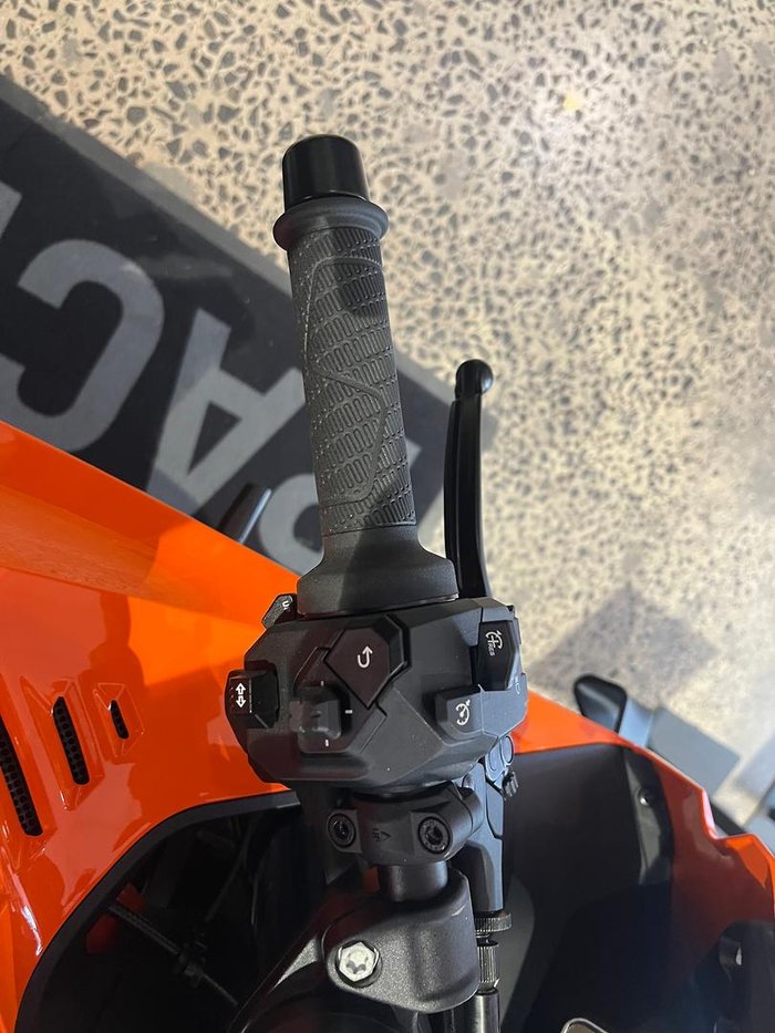 2026 KTM 990 RC R RC Orange