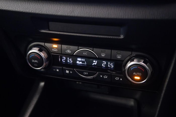 2018 Mazda 3 SP25